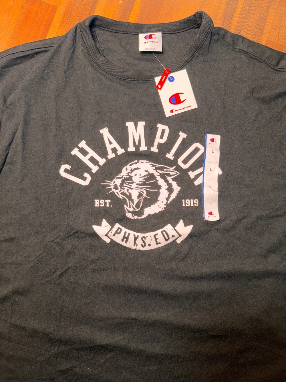 NWT Champion Phys Ed Cougar Graphic Tee Black Size L - Picture 7 of 12